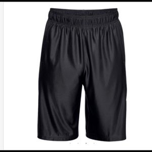 NWT Under Armour UA 11” Perimeter Black Shorts C4